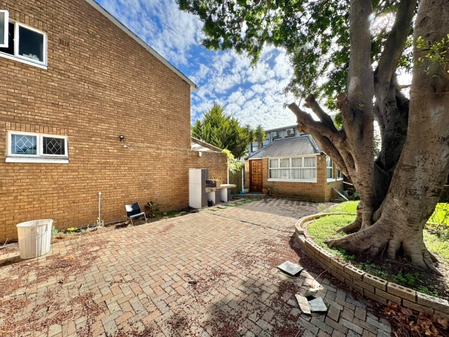 2 Bedroom Property for Sale in Kenilworth Western Cape